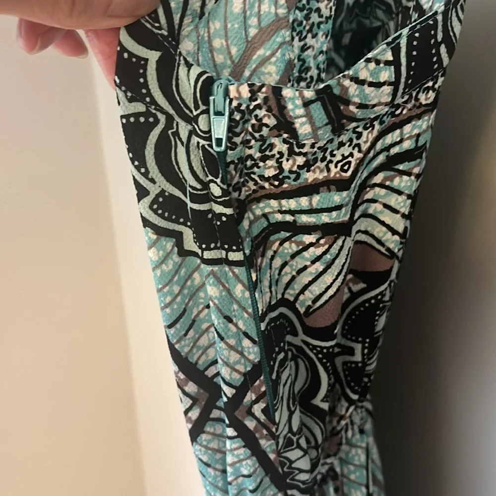 H&M Handkerchief Asymmetrical Dress Size 6 - Picture 6 of 9